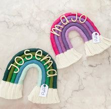 Cargar imagen en el visor de la galería, Rainbow 5 colores con nombre letra por letra