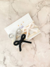 Cargar imagen en el visor de la galería, Banditas moño crochet