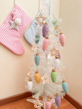 Cargar imagen en el visor de la galería, Árbol de navidad pastel