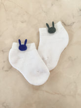Cargar imagen en el visor de la galería, Puffi Socks personalizado Conejito para niños (1 par)