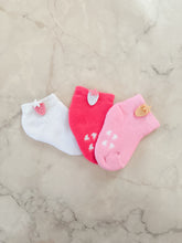 Cargar imagen en el visor de la galería, Puffi Socks personalizado Fresas para niñas (KIT 3 PARES)