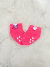 Cargar imagen en el visor de la galería, Puffi Socks personalizado Fresas para niñas (1 par)