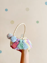 Cargar imagen en el visor de la galería, Canasta pascua feliz chica