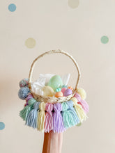 Cargar imagen en el visor de la galería, Kit canasta pascua feliz chica (huevos y zanahorias)
