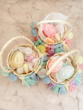 Cargar imagen en el visor de la galería, Kit canasta pascua feliz chica (huevos y zanahorias)