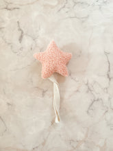 Cargar imagen en el visor de la galería, Kit 2 chuponeros oso o estrella.