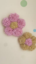 Cargar y reproducir el video en el visor de la galería, Fluffy flowers