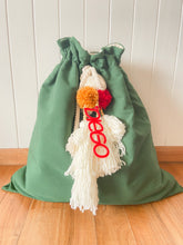 Cargar imagen en el visor de la galería, Santa Sack // Verde navidad