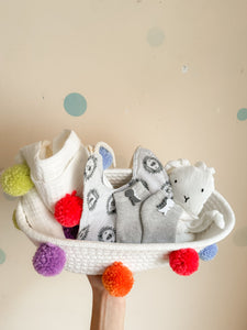 Canasta new born POMPONES (Personalizada)